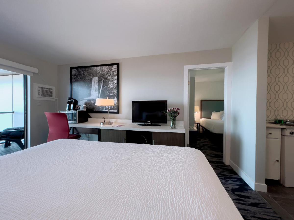 The Oceanside, A Coast Hotel Сешелт Экстерьер фото